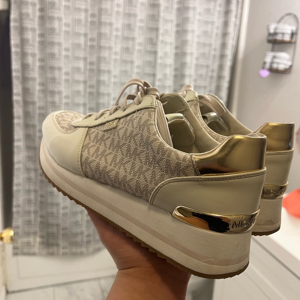 MK Sneakers